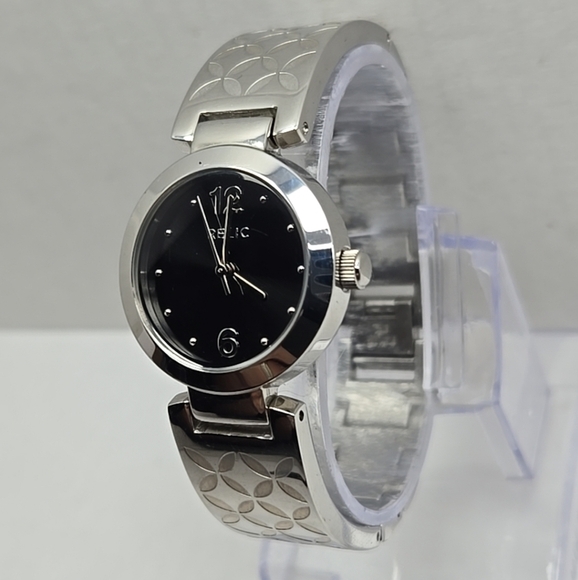 Womens Relic Watch ZR34096 Black Dial Silver Tone Geometric Band New Battery - Picture 2 of 9